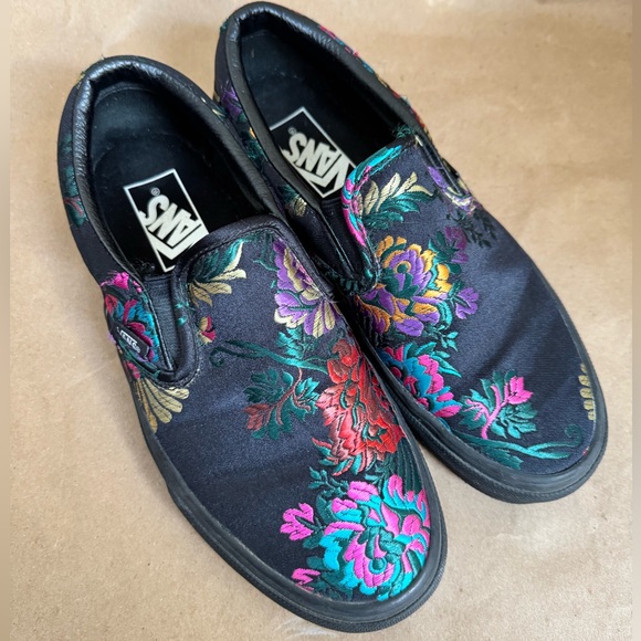 Vans Shoes - Vans Festival Black Satin Floral Embroidered Slip On Sneakers. Size 6.5